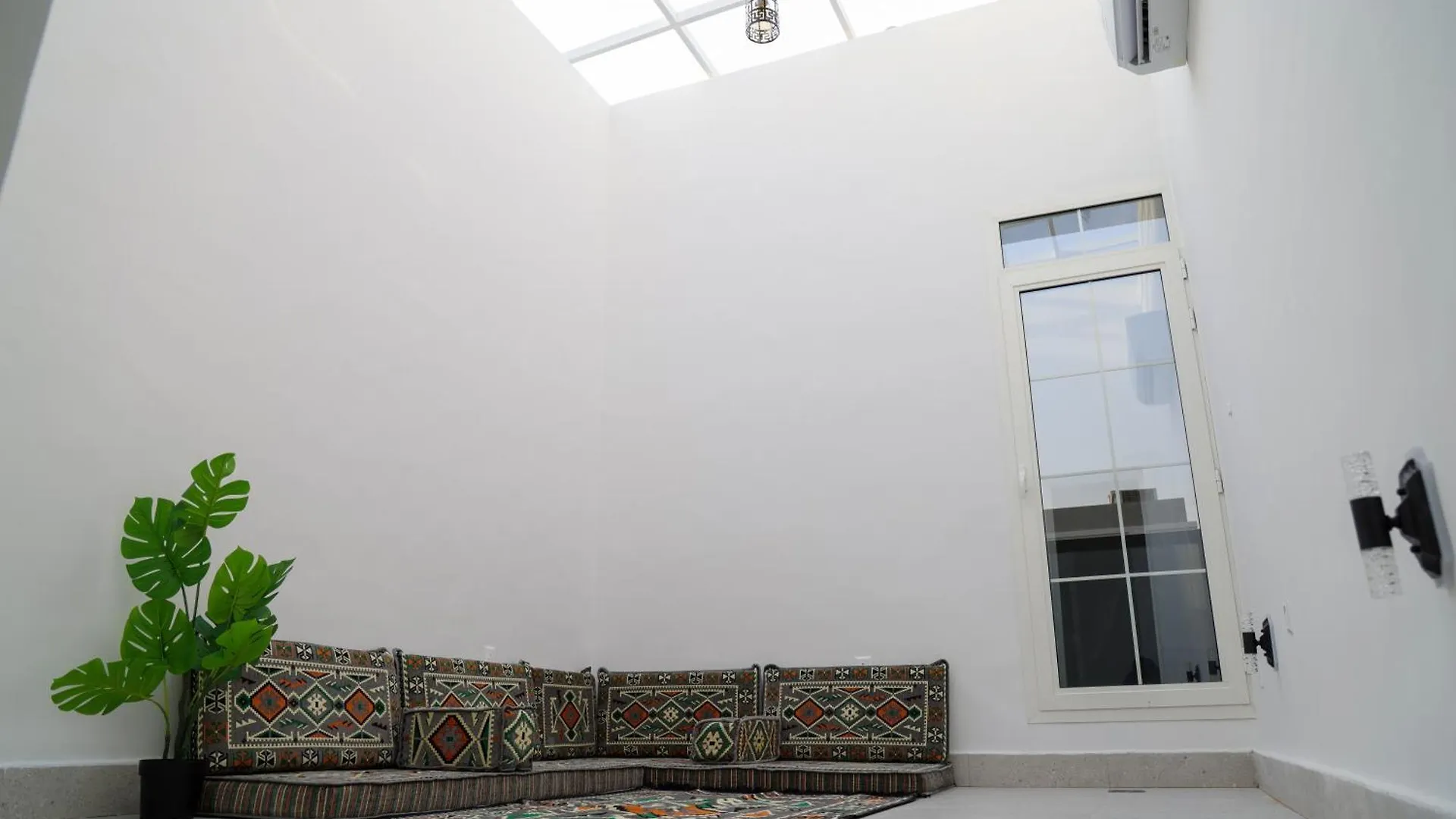 Elegant & Spacious Apartment Riyadh